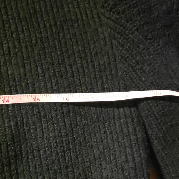 Aritzia Deep Green Knit Cardigan - Picture 7 of 7